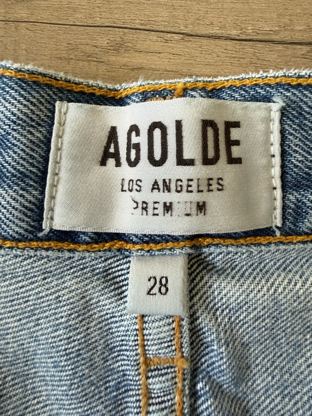 Agolde Light Wash 90s Mid Rise Loose Fit Distressed Jeans - 28 W 29 L - Picture 9 of 10